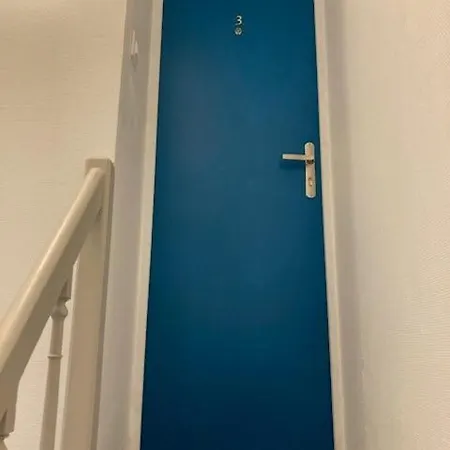 Apartment / Calme Pres De L'etang St Pierre. *